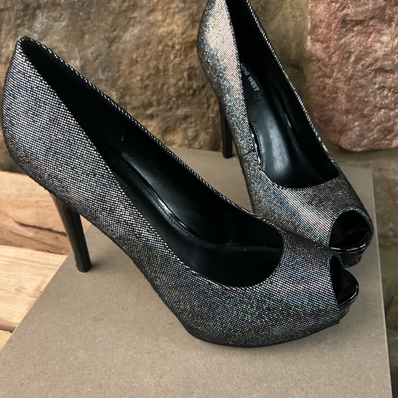 Nine West Shoes - Nine West Shimmering Black Peep-Toe Heels 10 M. Like Brand New!!No flaws! Beauty